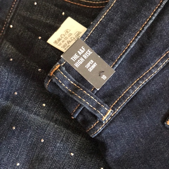 NWT Jeans - Picture 5 of 8